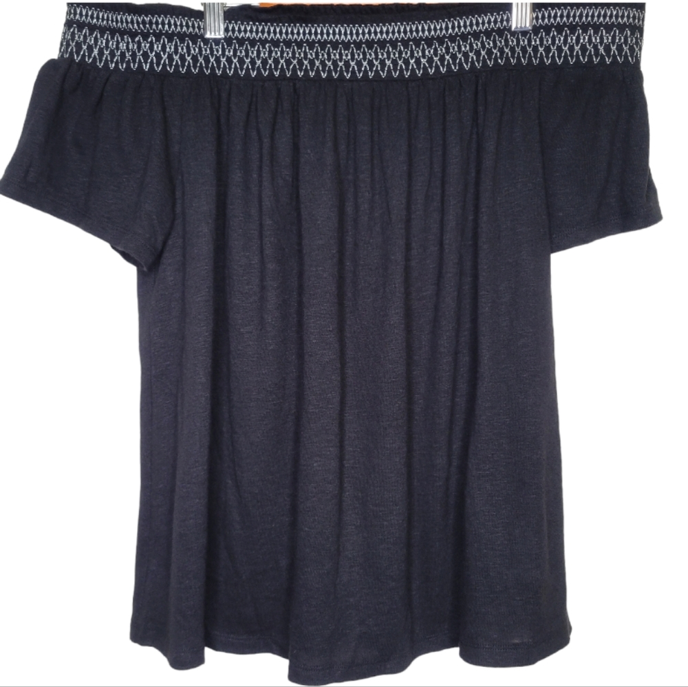 NWT Old Navy Off Shoulder Smocked Yoke Top, Size M